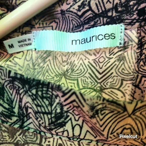 Sheer sleeves blouse by Maurice's size M - Picture 2 of 3